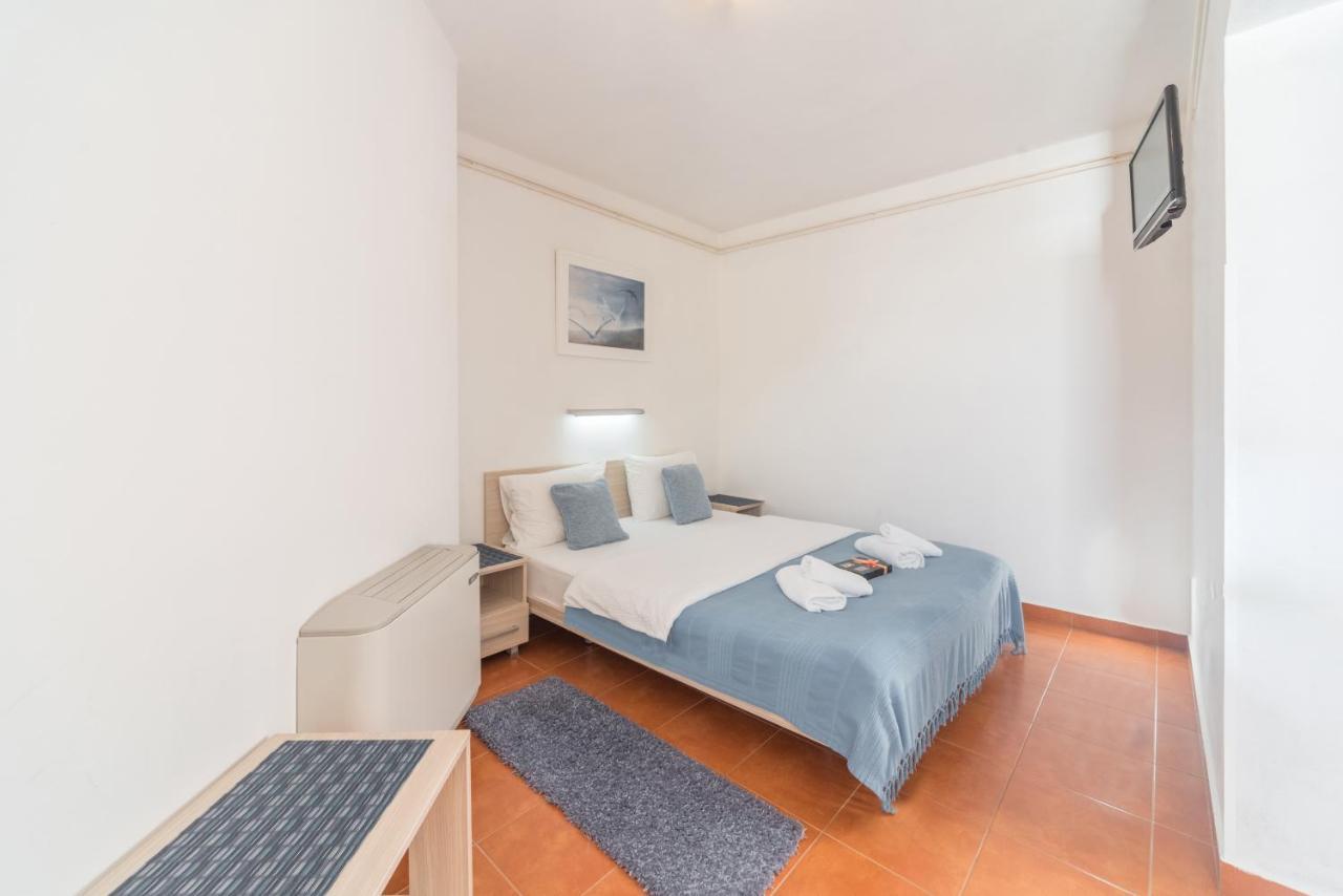 R Club Old Town Apartman *